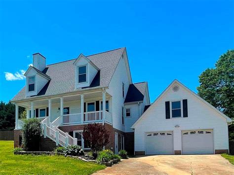 This home last sold for 184,900 in June 2023. . Zillow greer sc